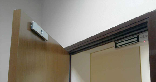 Автоматический дверной электромагнитный замок (магнитный замок) Недостаточное решение для всасывания или его отсутствие